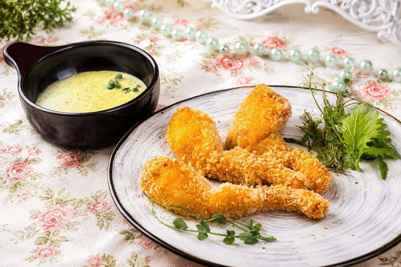 Rã Empanada com Molho Cremoso de Alho
